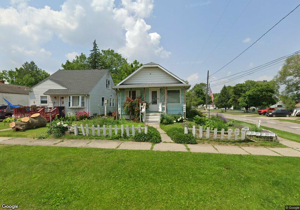952 Hubbard Ave, Flint, MI 48503 - photo 1