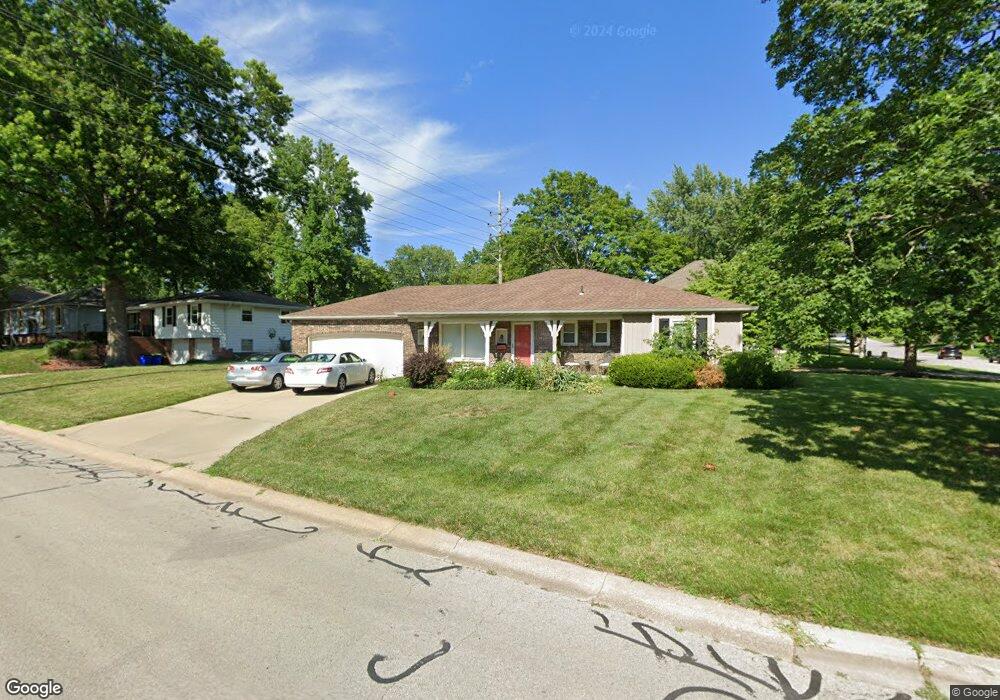 5029 Garnett St, Shawnee, KS 66203 - photo 1