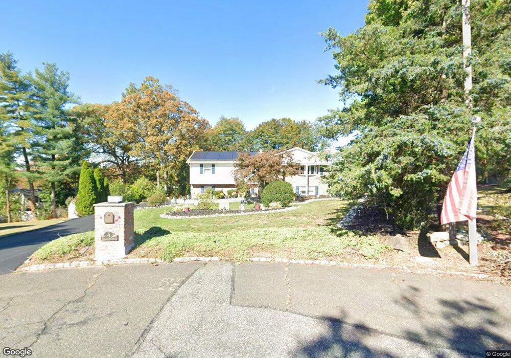 4 Catawba Ct, West Nyack, NY 10994 - photo 1