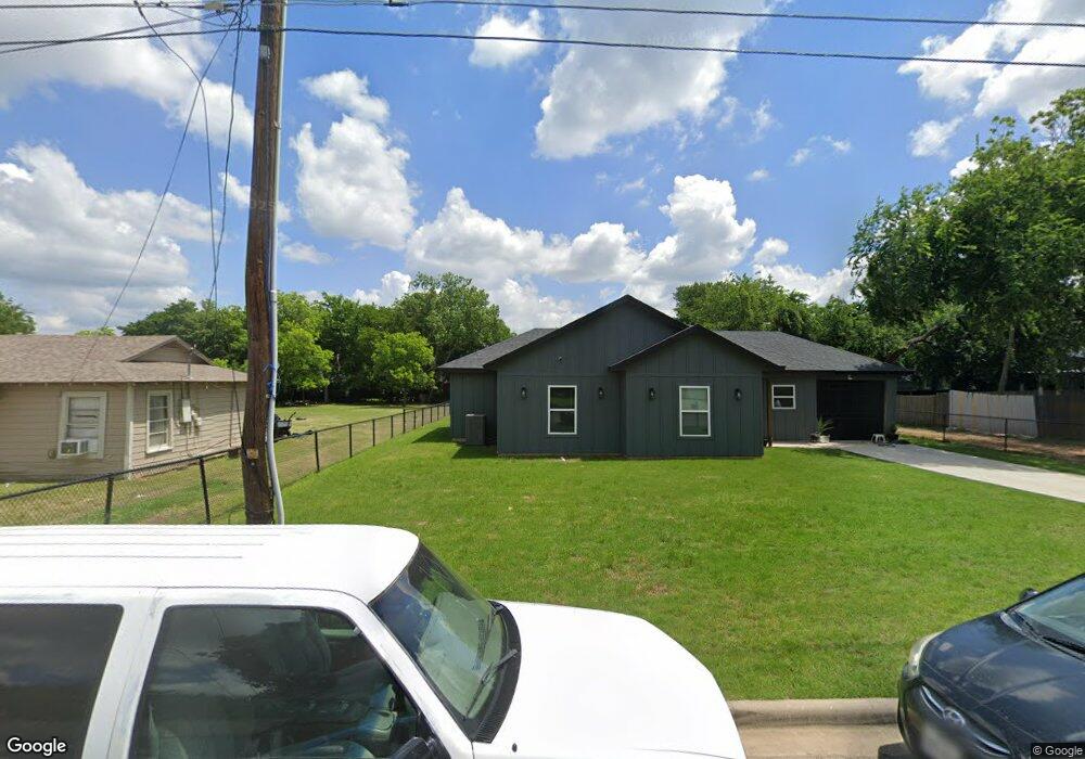 1306 N Douglas Ave, Cleburne, TX 76033 - photo 1