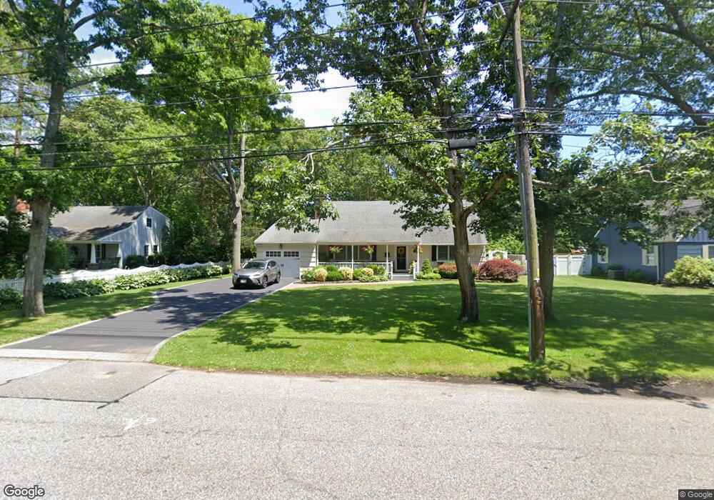 115 Snedecor Ave, Bayport, NY 11705 - photo 1