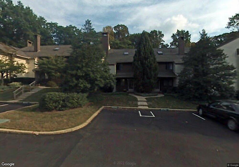 39 Oak Knoll Dr, Berwyn, PA 19312 - photo 1