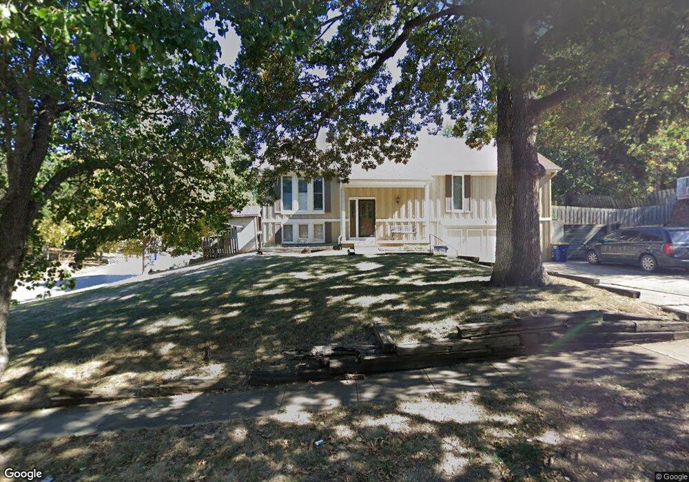 6947 Albervan St, Shawnee, KS 66216 - photo 1