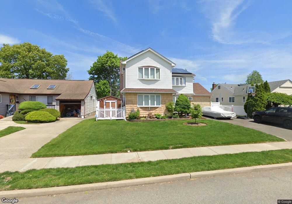 788 Cornell Rd, Franklin Square, NY 11010 - photo 1