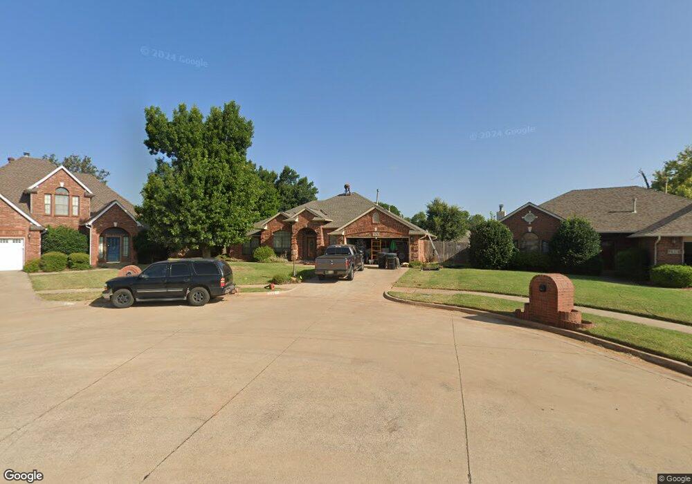 1605 SE 1st St, Moore, OK 73160 - photo 1