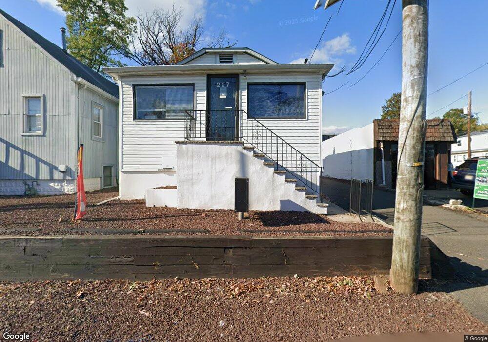 227 Lincoln Hwy, Woodbridge Township, NJ 08830 - photo 1