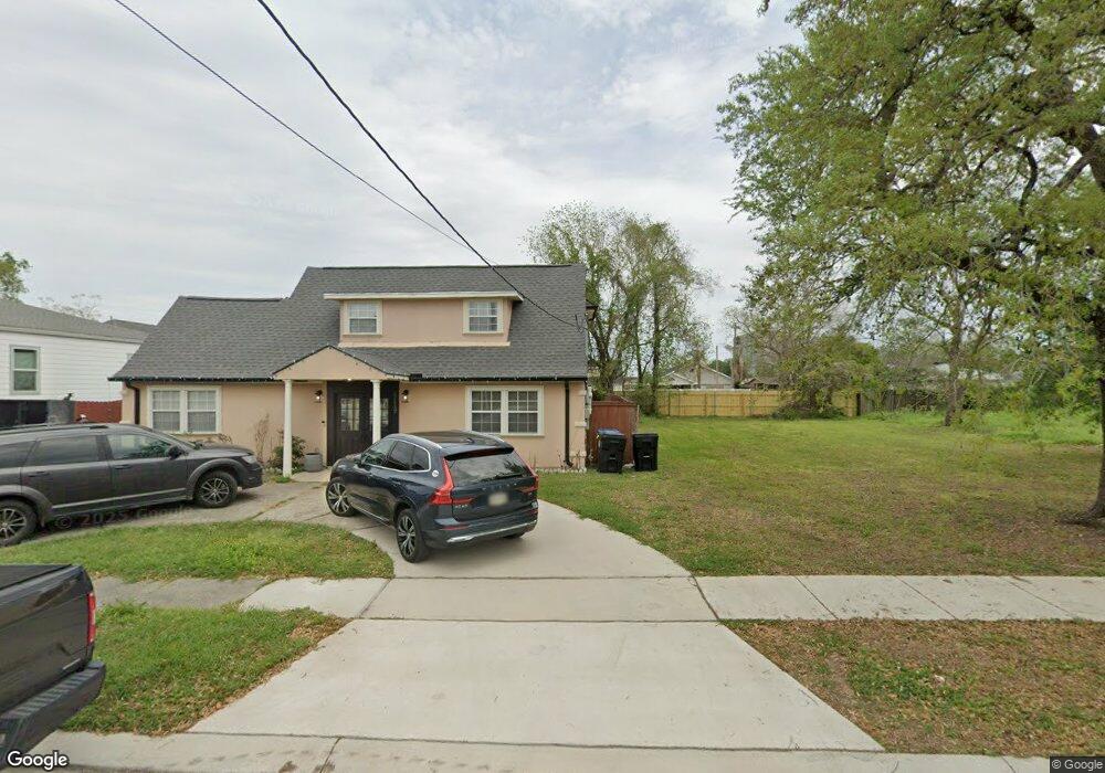 5111 Kendall Dr, New Orleans, LA 70126 - photo 1