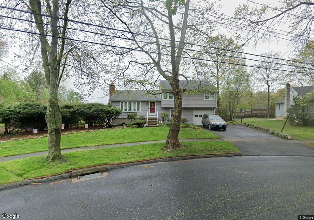 115 Deerfield Dr, Stratford, CT 06614 - photo 1