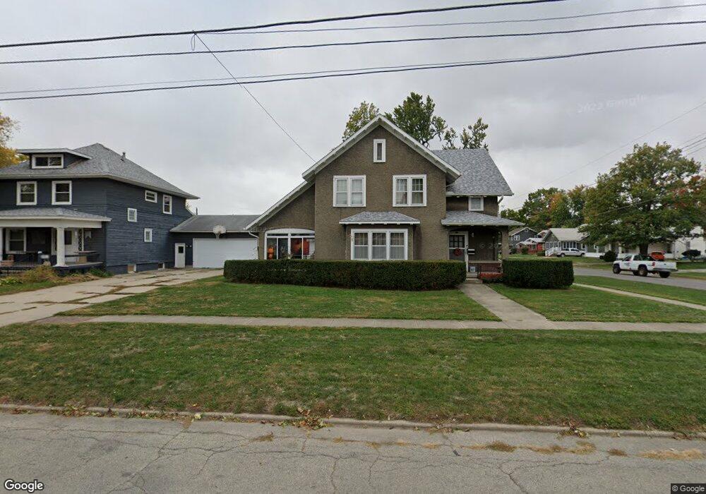 321 S 3rd Ave W, Newton, IA 50208 - photo 1