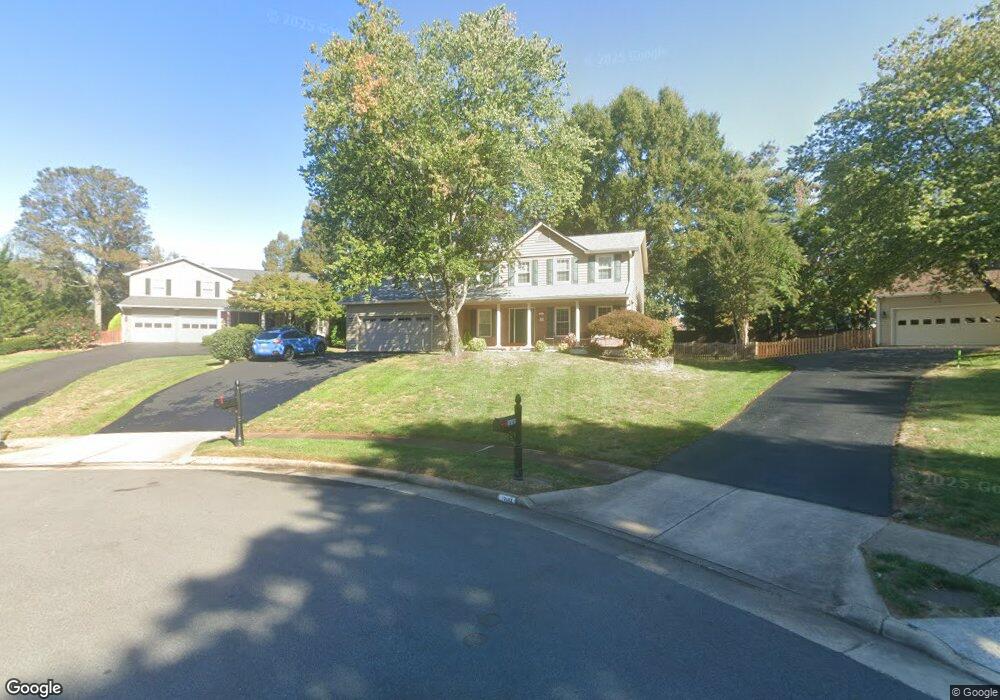 13104 Coralberry Dr, Fairfax, VA 22033 - photo 1