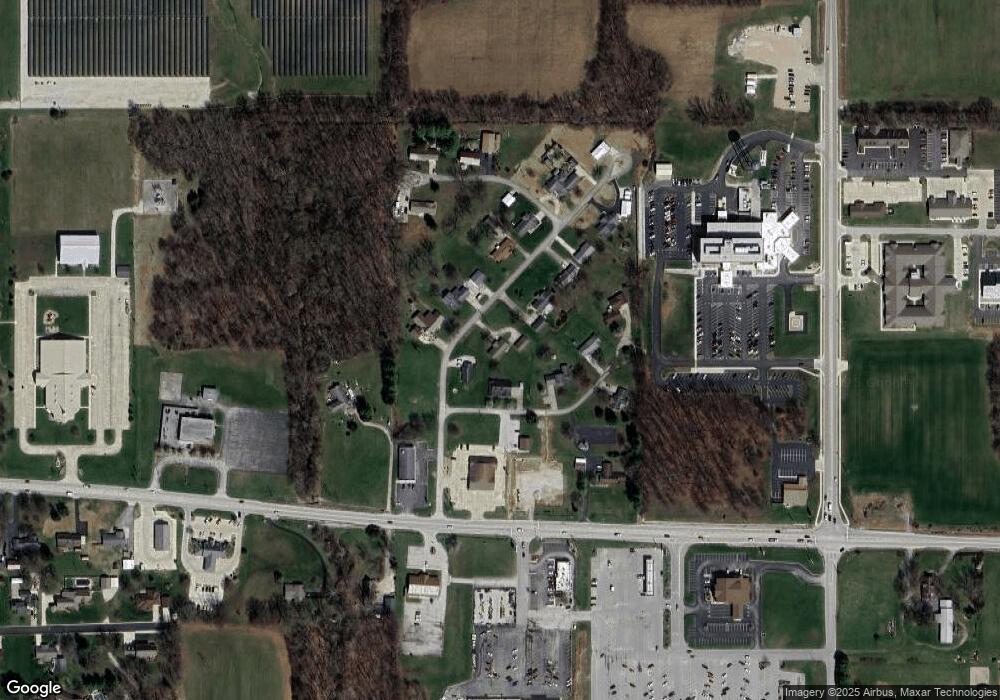 135 Carol Ave, Linton, IN 47441 - photo 1