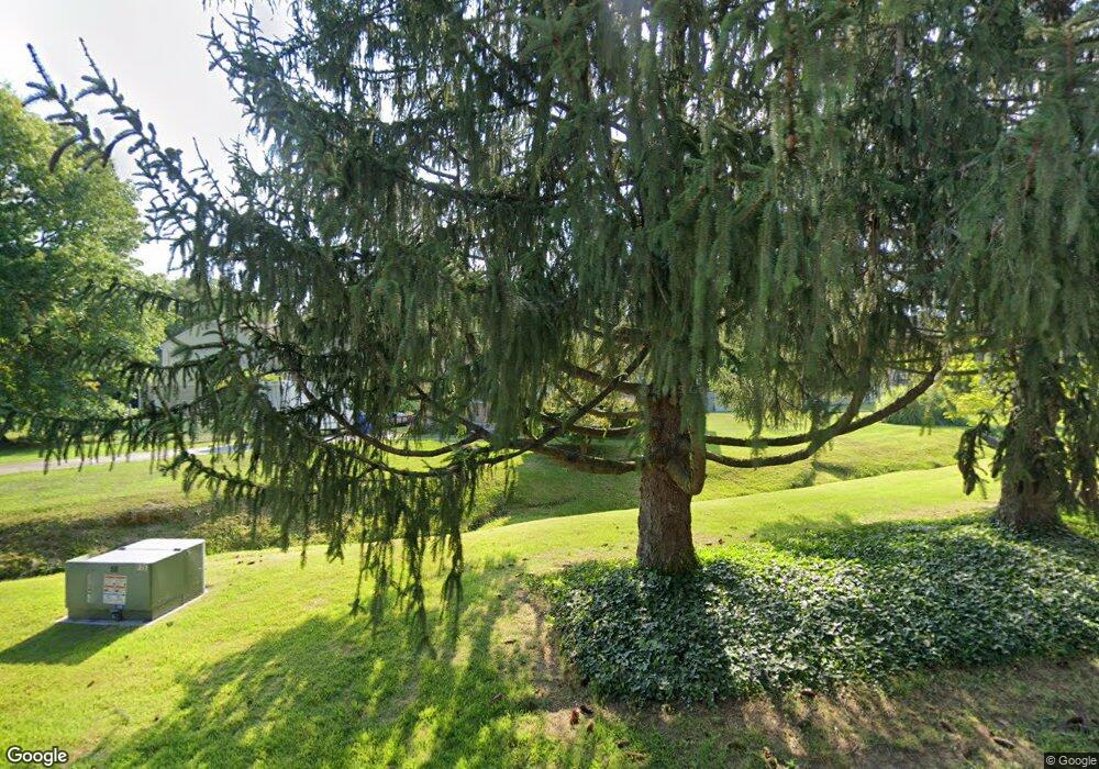 303 Denis Ln, Wallingford, PA 19086 - photo 1