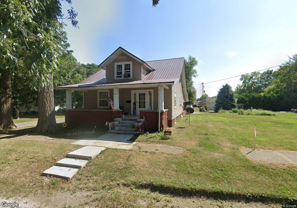 272 E Sylvan St, Virginia, IL 62691 - photo 1