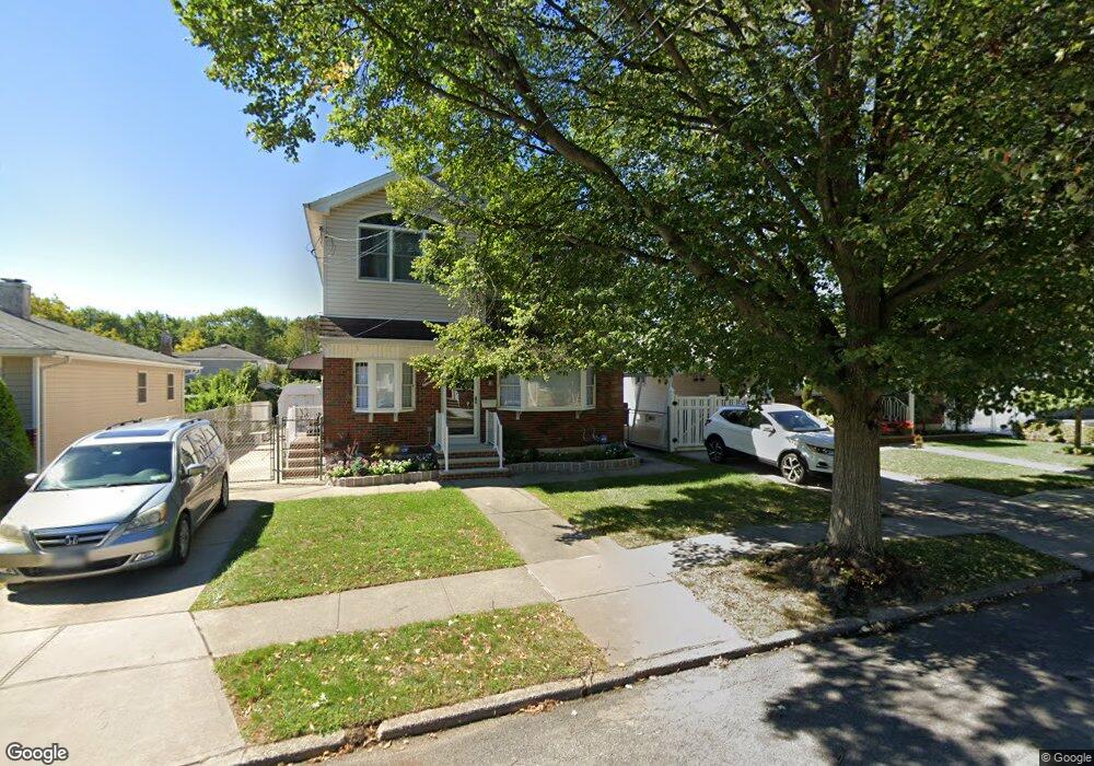 218 Fairbanks Ave, Staten Island, NY 10306 - photo 1