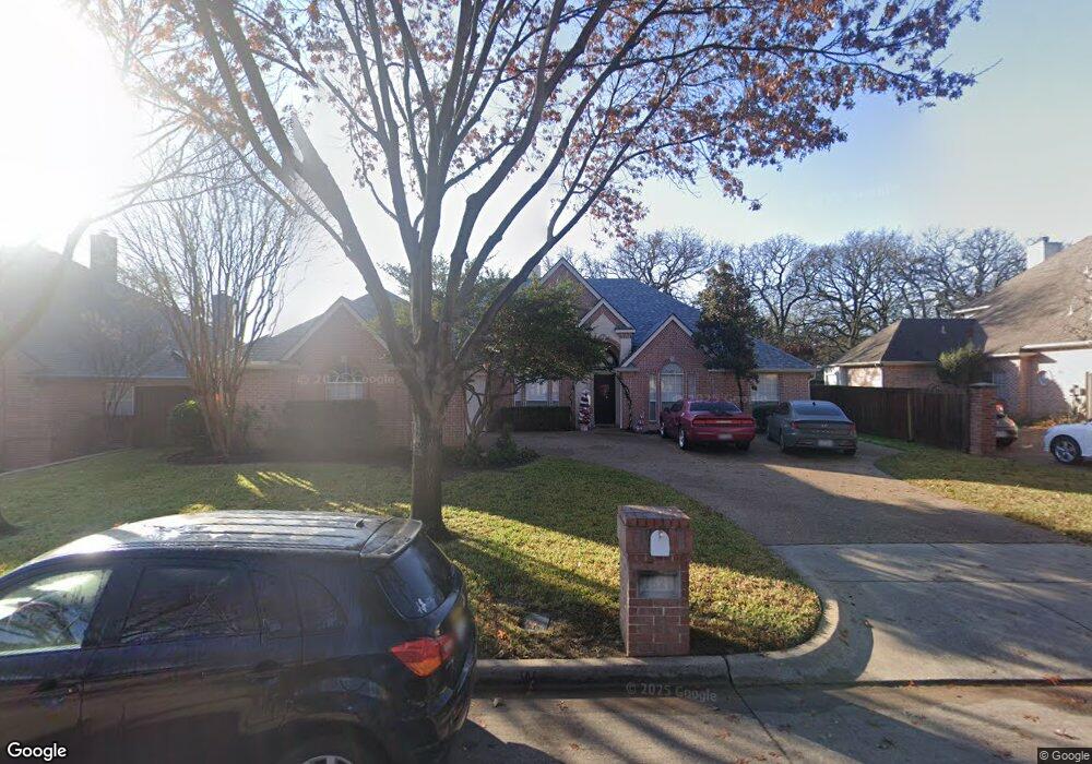 1621 Oak Creek Dr, Hurst, TX 76054 - photo 1