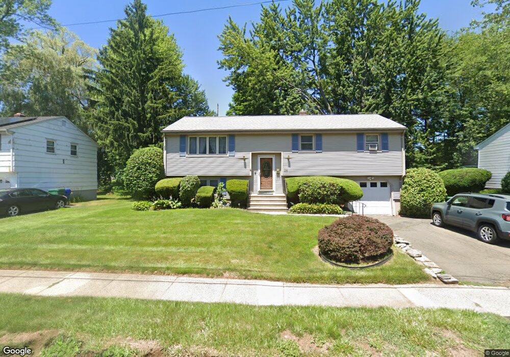 26 Forest Ln, Bloomfield, CT 06002 - photo 1