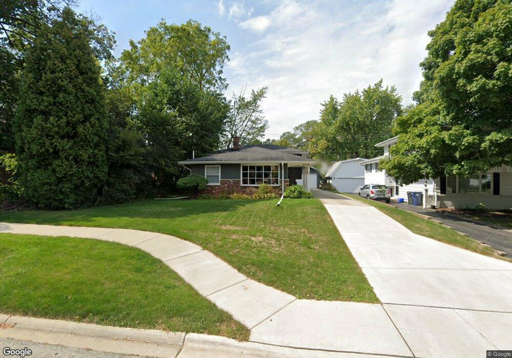 1015 N Webster St, Naperville, IL 60563 - photo 1