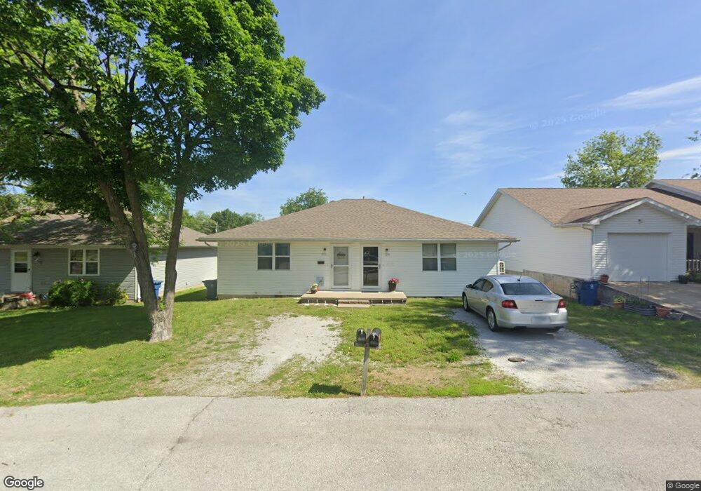 1219 Sycamore St unit 1221, Carthage, MO 64836 - photo 1