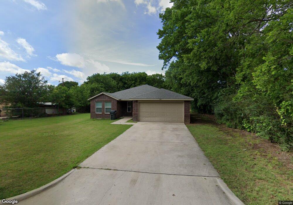 1121 10th Ave NE, Ardmore, OK 73401 - photo 1