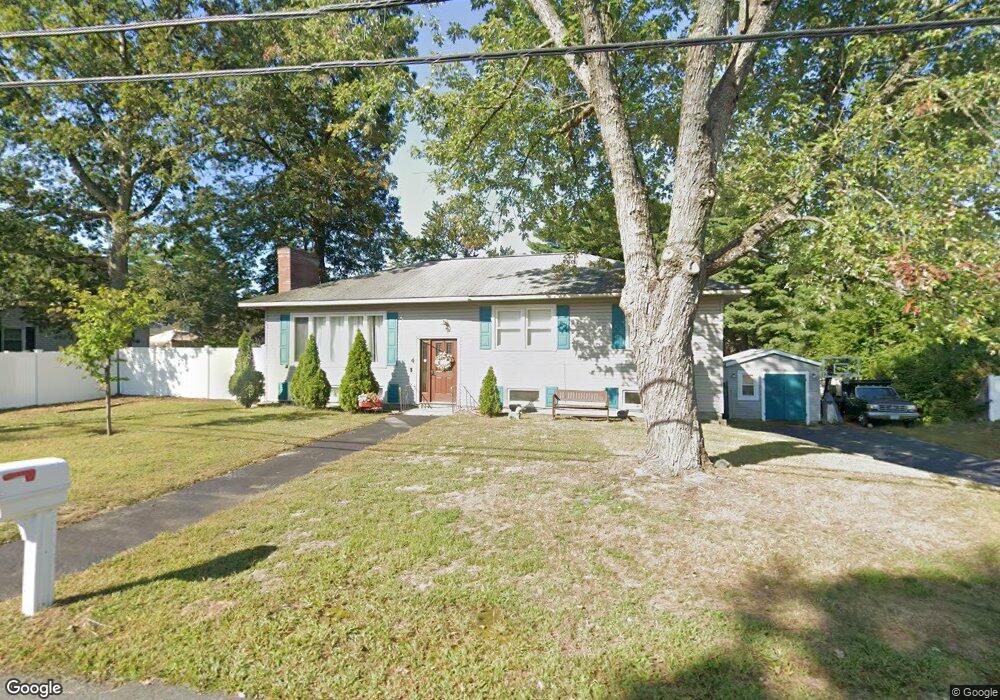 4 Columbine Dr, Nashua, NH 03063 - photo 1