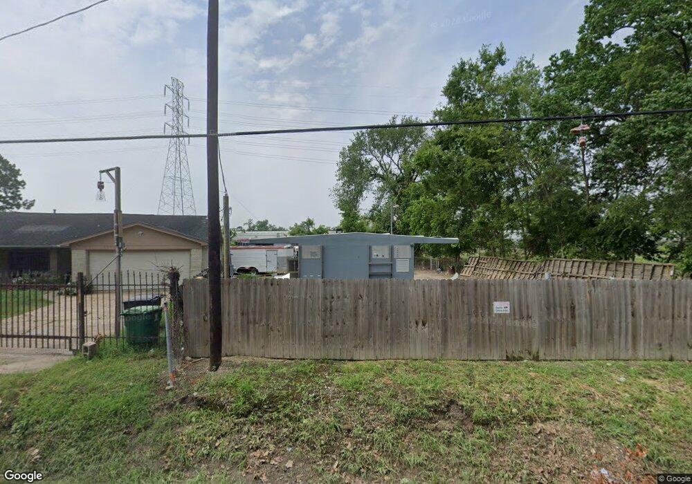 4828 Baton Rouge St, Houston, TX 77028 - photo 1
