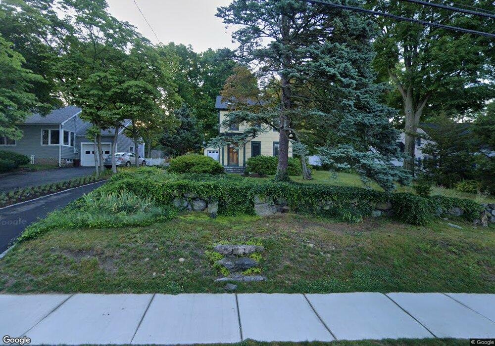 178 Hollow Tree Ridge Rd, Darien, CT 06820 - photo 1