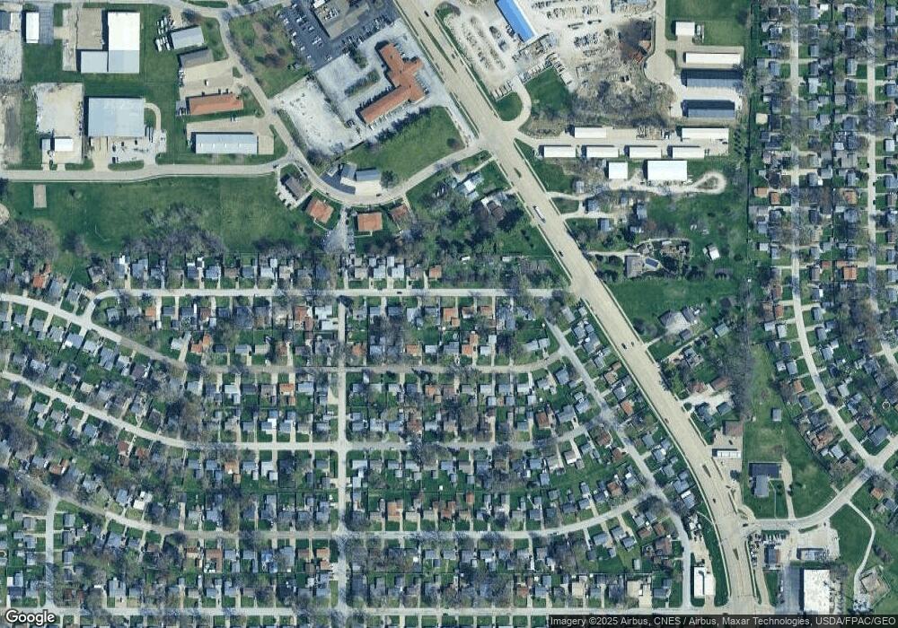 2615 W 71st St, Davenport, IA 52806 - photo 1