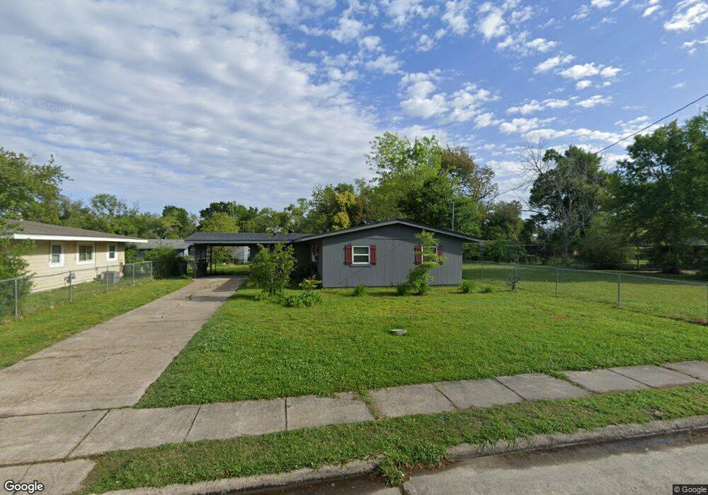 1605 Meadow Dr, Lake Charles, LA 70607 - photo 1