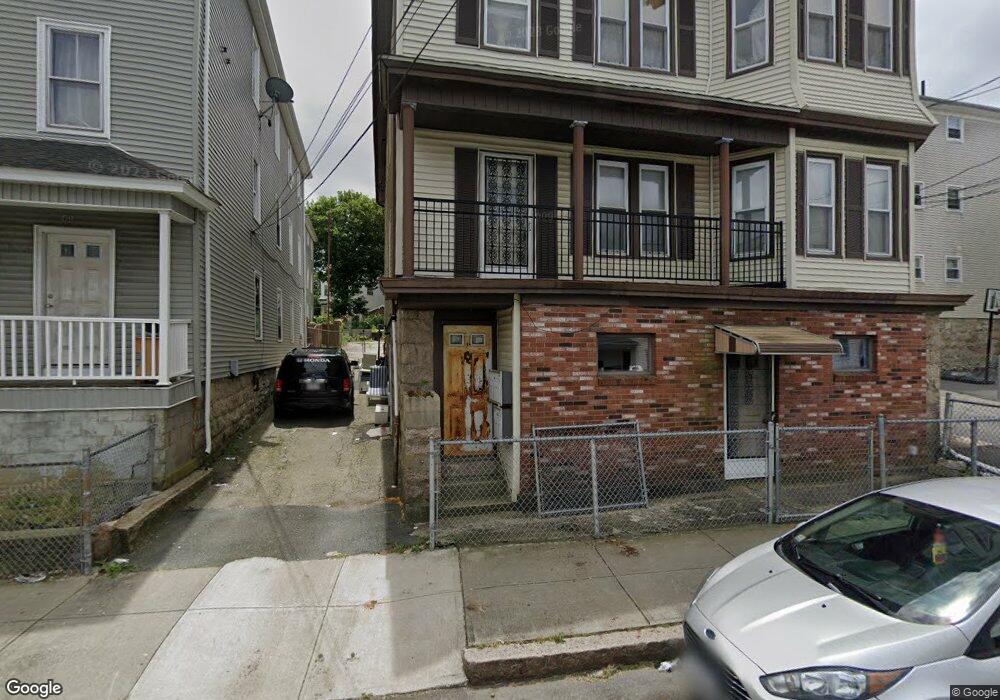 31 Tecumseh St, Fall River, MA 02721 - photo 1