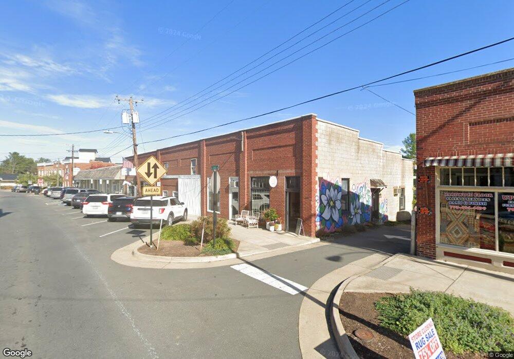 130 N 21st St, Purcellville, VA 20132 - photo 1