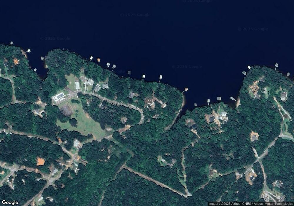 753 Shorewood Cir, Toccoa, GA 30577 - photo 1