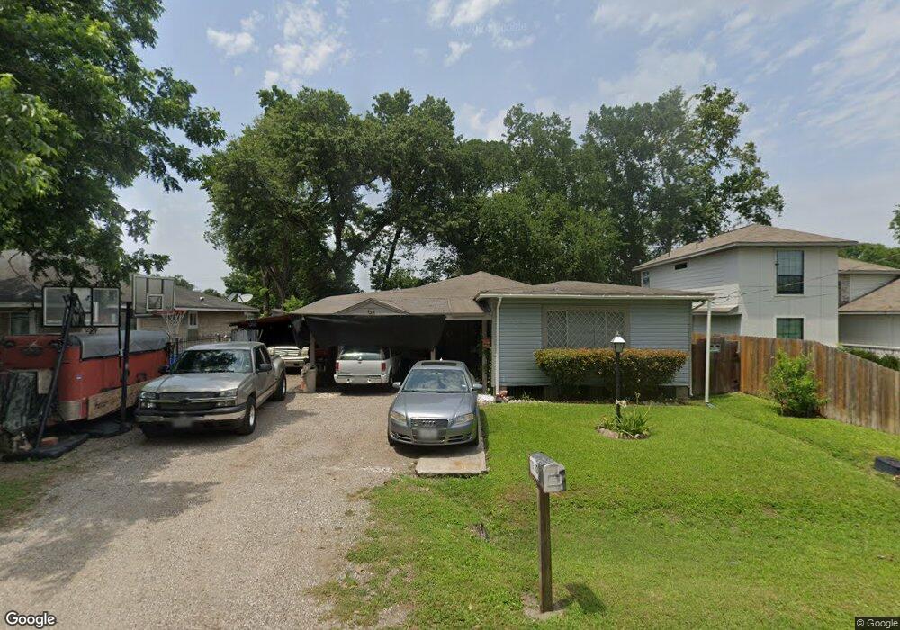 1030 Ellington St, Houston, TX 77088 - photo 1