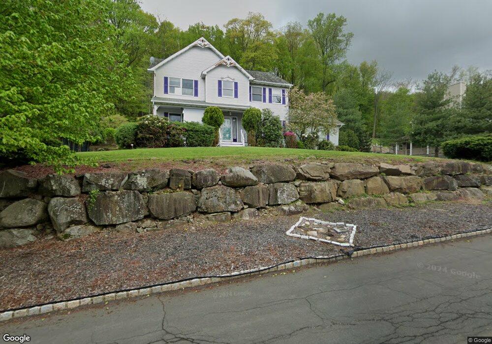 7 Oldfield Ct, Garnerville, NY 10923 - photo 1