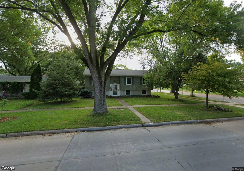 270 Wiley Blvd NW, Cedar Rapids, IA 52405 - photo 1