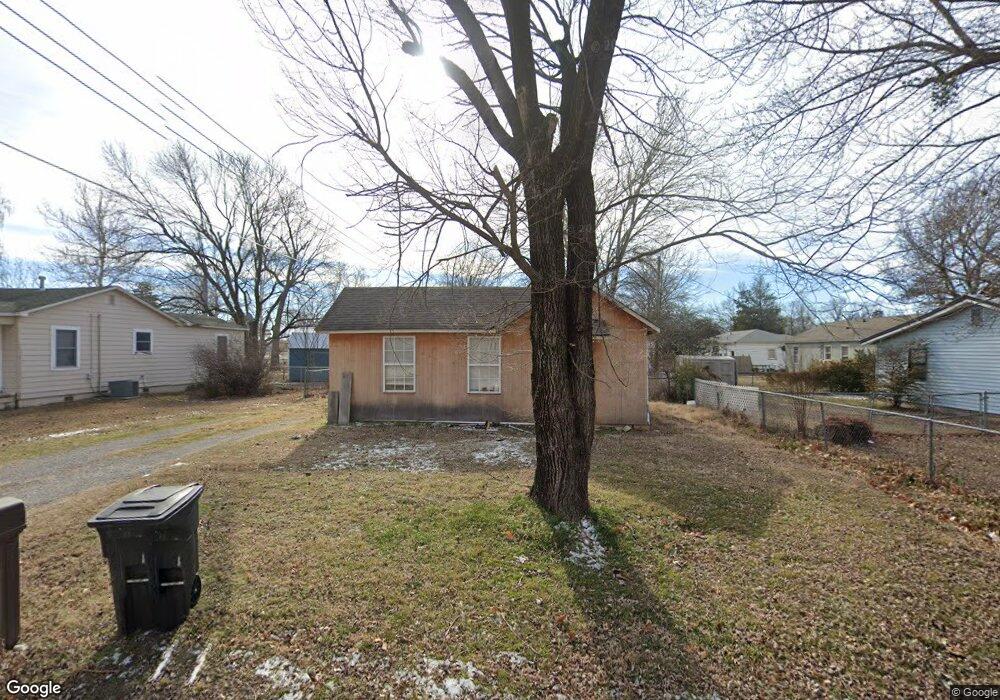 1104 NE 3rd St, Pryor, OK 74361 - photo 1