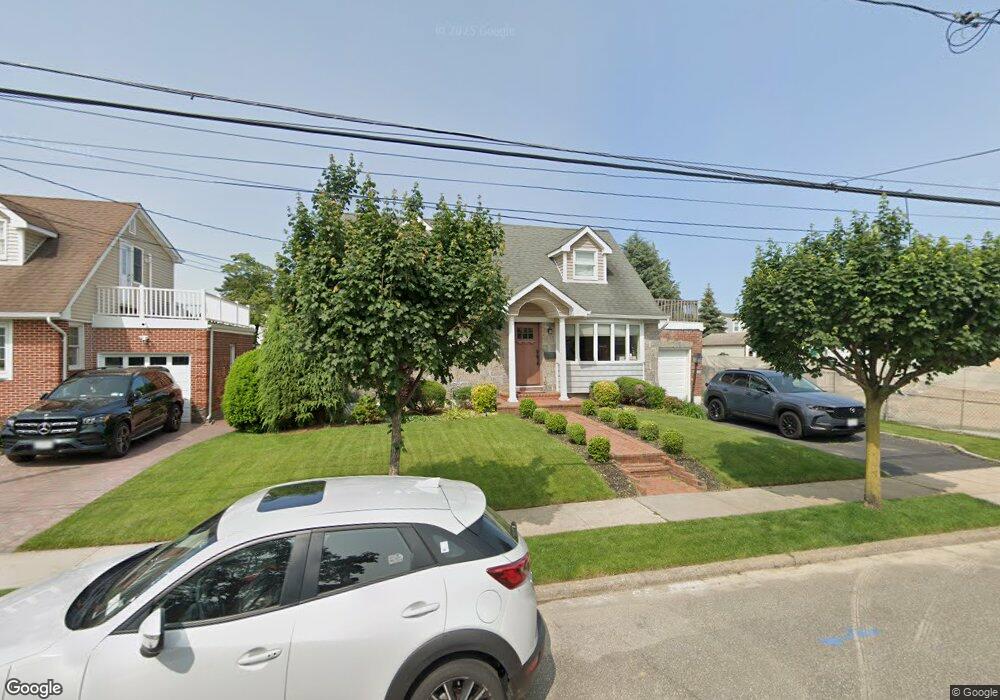 479 Argyle Rd, Mineola, NY 11501 - photo 1