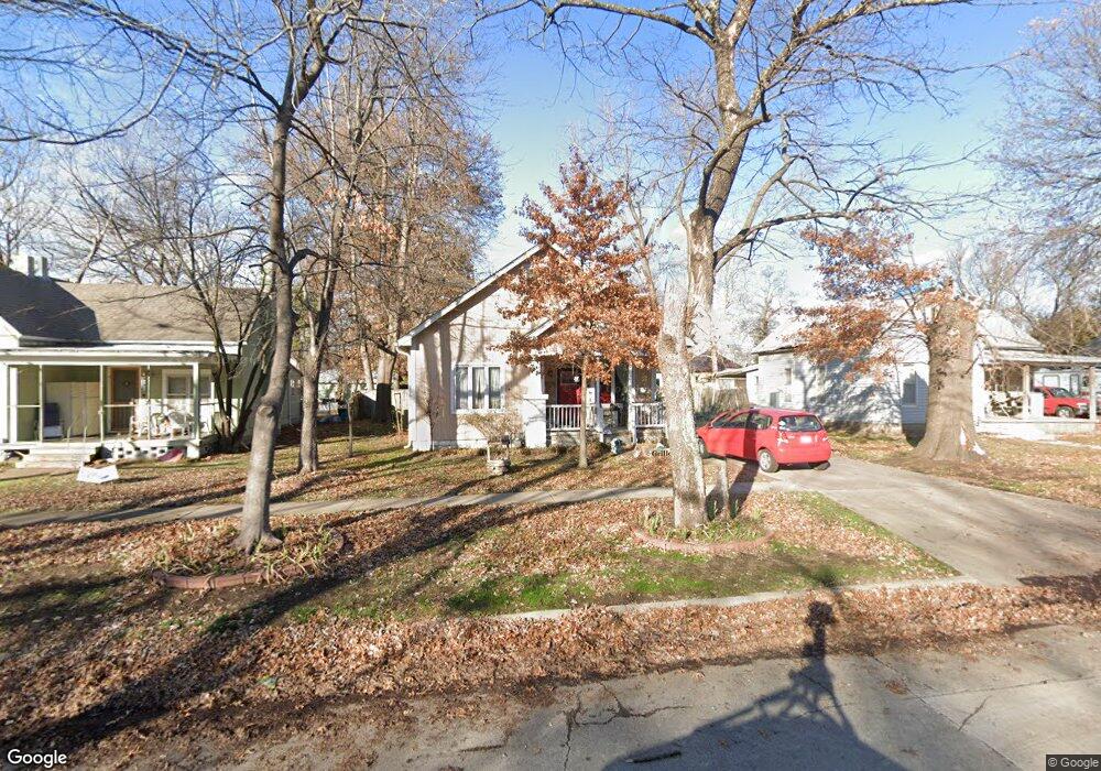 2321 Clark Ave, Parsons, KS 67357 - photo 1