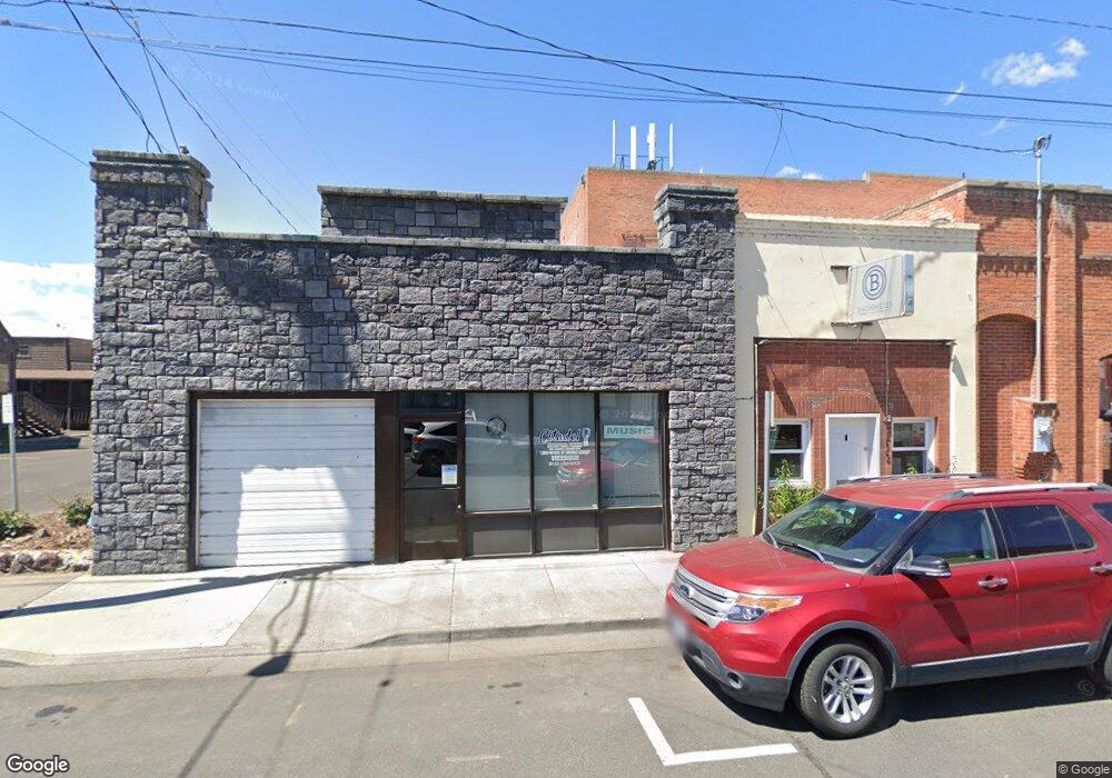 213 SE 2nd St, Pendleton, OR 97801 - photo 1