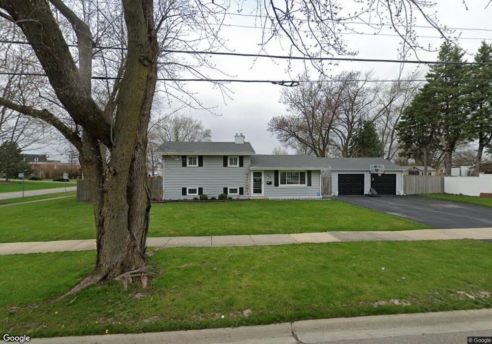 500 N Edgelawn Dr unit 2, Aurora, IL 60506 - photo 1