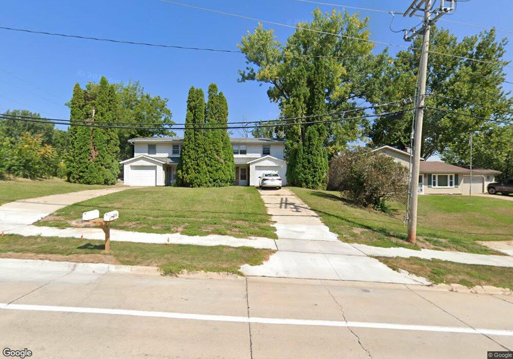 3310 O Ave NW, Cedar Rapids, IA 52405 - photo 1