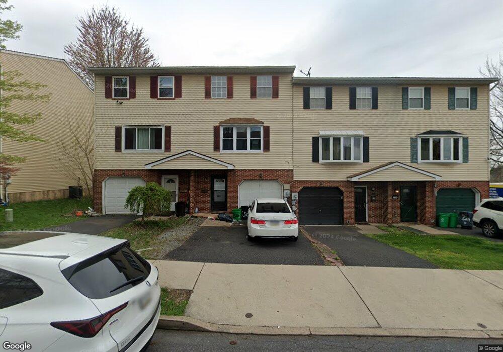 520 N Fenwick St, Allentown, PA 18109 - photo 1