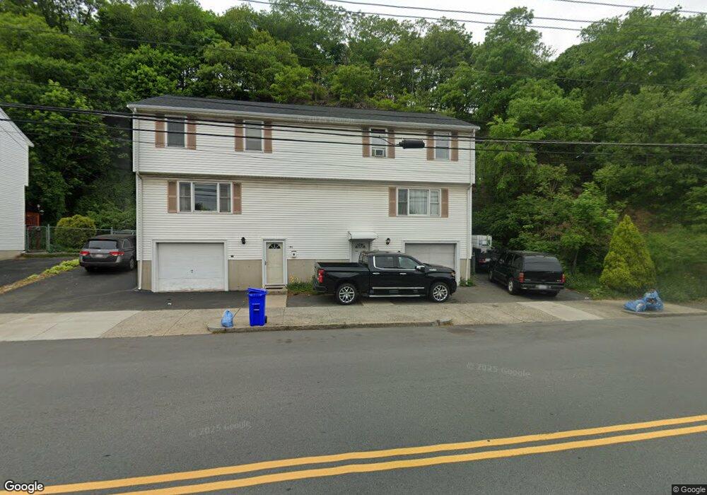 1108 Salem St, Malden, MA 02148 - photo 1