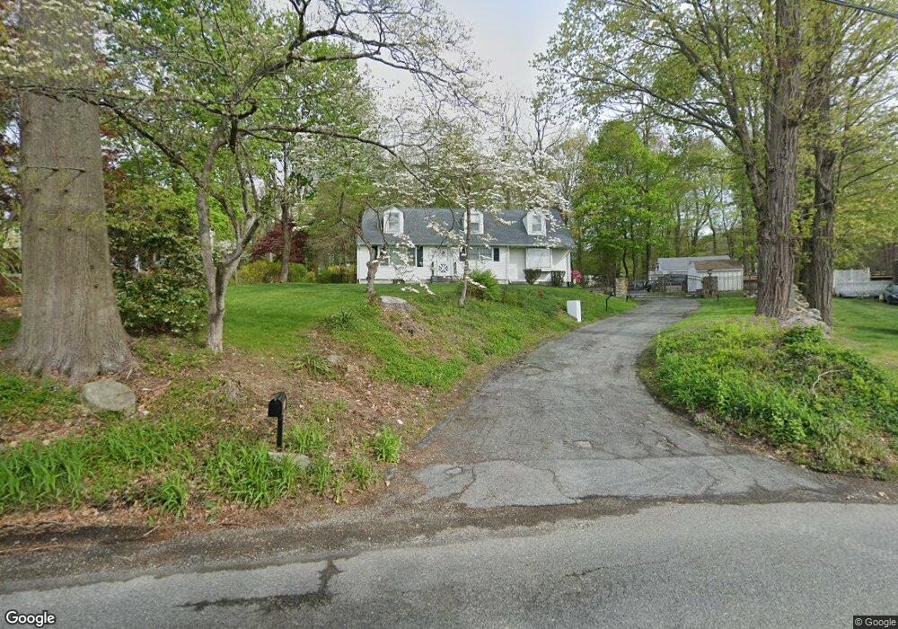 401 Hallocks Mill Rd, Yorktown Heights, NY 10598 - photo 1