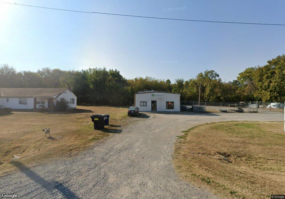 612 E Main St, Locust Grove, OK 74352 - photo 1