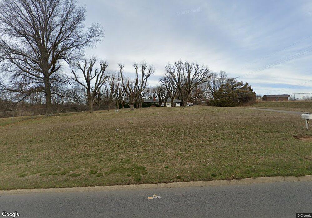 3719 N Thompson St, Bethel Heights, AR 72764 - photo 1