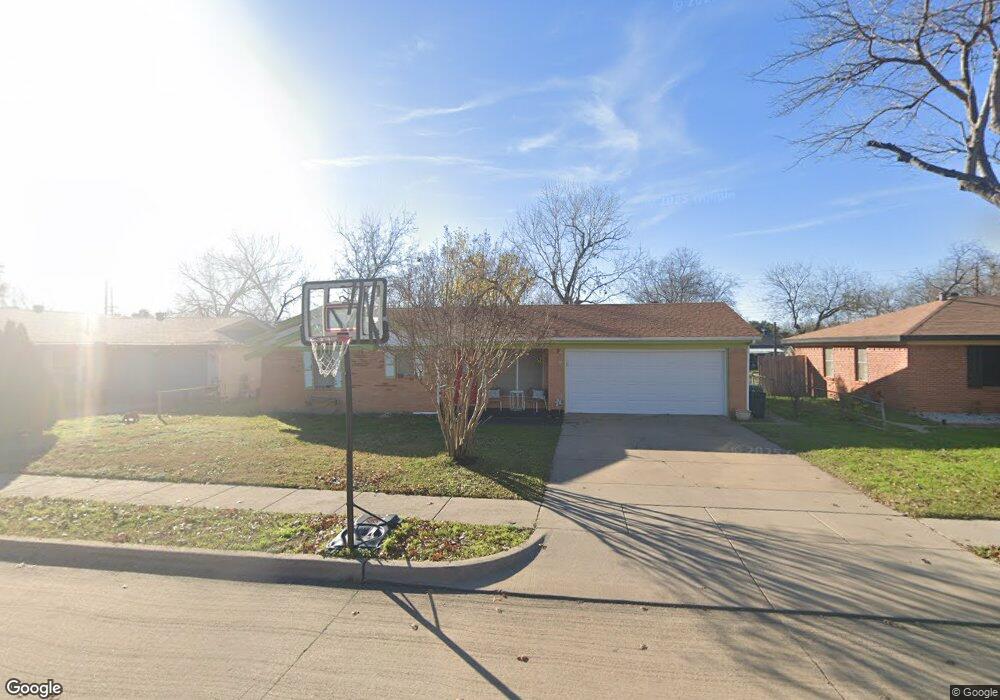 5005 Roberta Dr, North Richland Hills, TX 76180 - photo 1