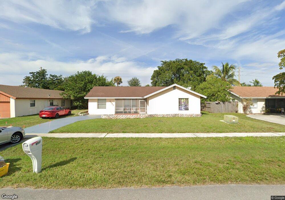 9557 Lancaster Place, Boca Raton, FL 33434 - photo 1