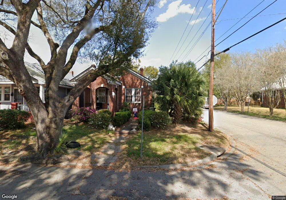 902 W 45th St, Savannah, GA 31405 - photo 1