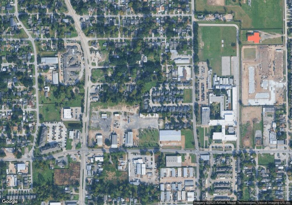 8810 W Native Ln, Houston, TX 77022 - photo 1