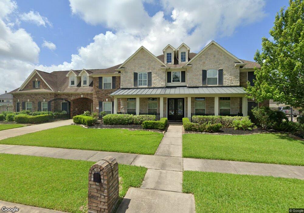 1710 Waterfall Dr, Friendswood, TX 77546 - photo 1